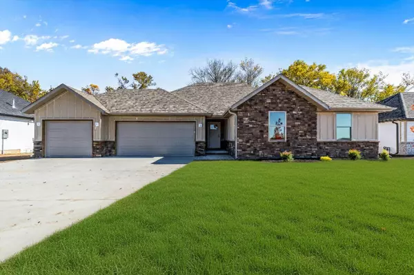 1406 N Collins DR, Republic, MO 65738