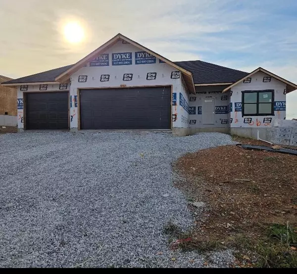 662 W Castor LOOP, Nixa, MO 65714
