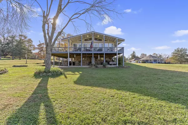 Lampe, MO 65681,278 Daisy LN