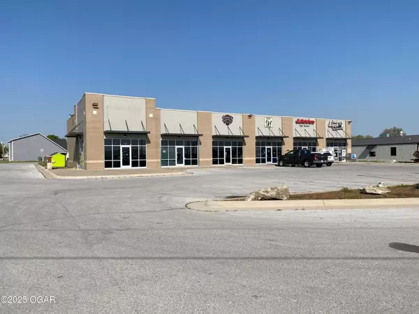 Webb City, MO 64870,530 N East Street (Unit B)