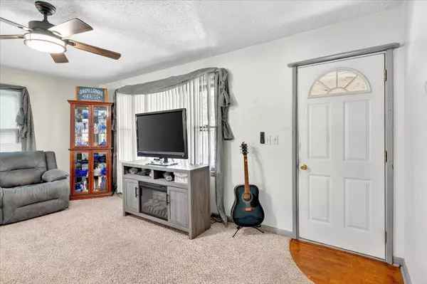 Ash Grove, MO 65604,406 E Grant ST