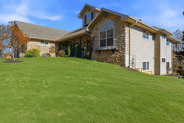 Nixa, MO 65714,1734 Yoachum DR