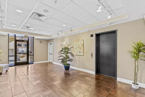 Springfield, MO 65806,623 W Walnut ST #407