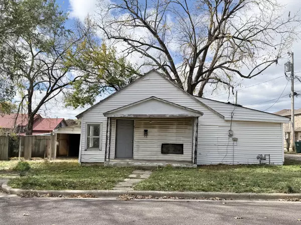 304 15th ST, Monett, MO 65708