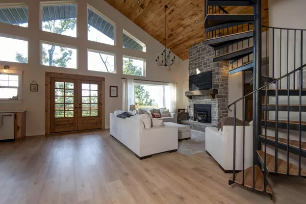 Pleasant Hope, MO 65725,10344 N Farm Rd 149