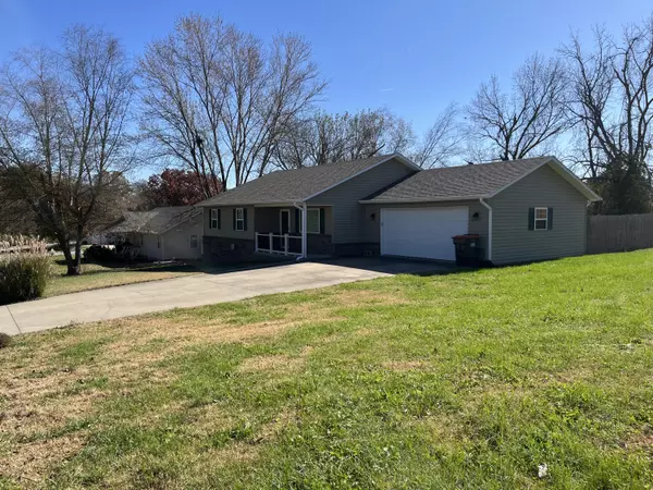 Cassville, MO 65625,1002 Lake Road DR