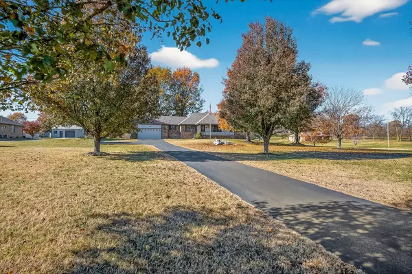 Springfield, MO 65802,2105 N Farm Road 97