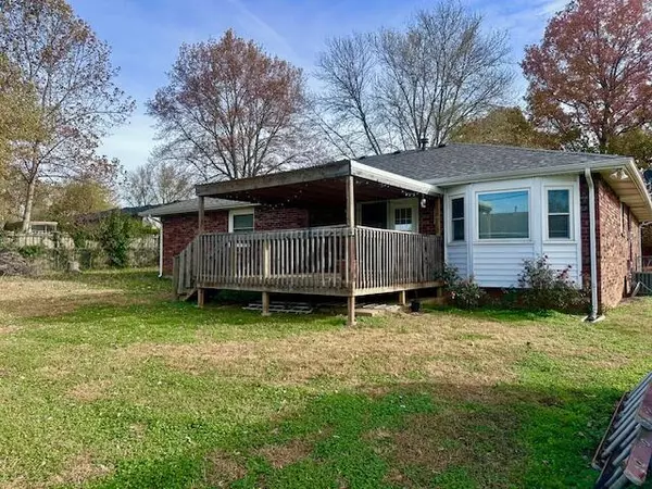 Ash Grove, MO 65604,225 N Pringle Avenue