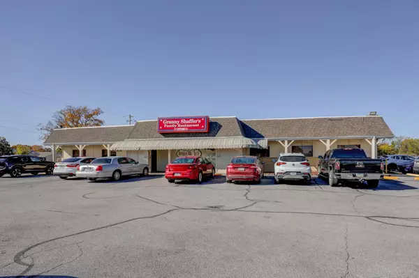 2728 &2802 N Rangeline RD, Joplin, MO 64801