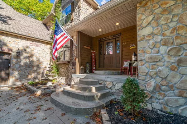 Ridgedale, MO 65739,310 Oakview DR