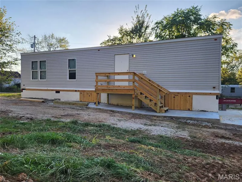 411 W Nelon, Conway, MO 65632