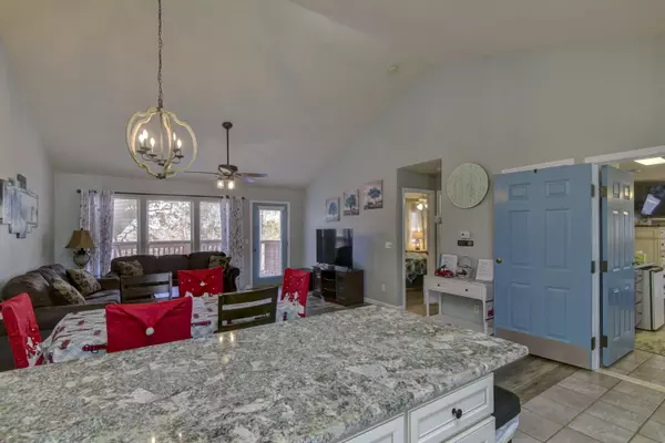 Branson West, MO 65737,154 Oak LN #154