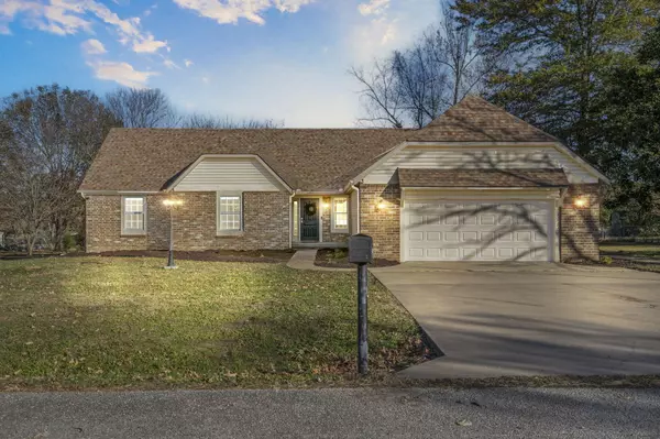 7976 County Lane 166, Carthage, MO 64836