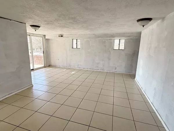 Carl Junction, MO 64834,108 York DR