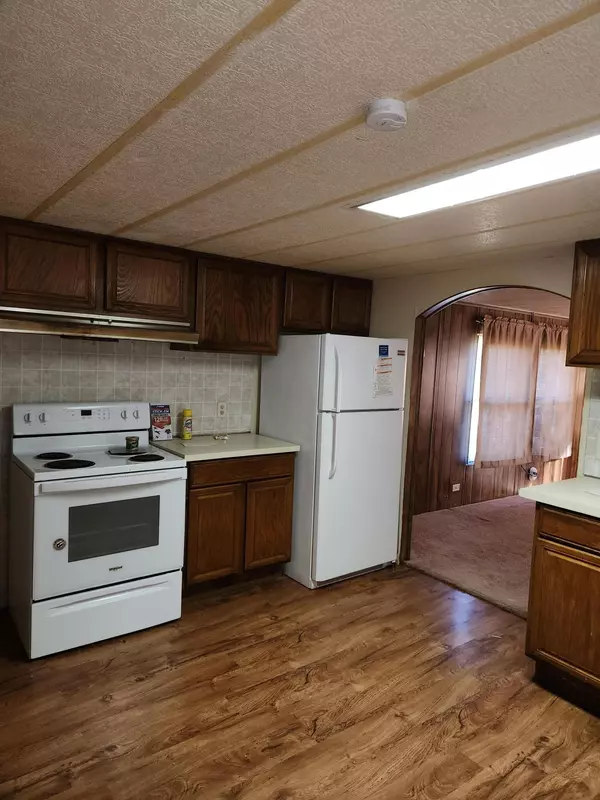 Highlandville, MO 65669,949 945 Ellingsworth LN