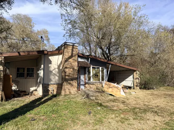 216 Jefferson St ST, Greenfield, MO 65661