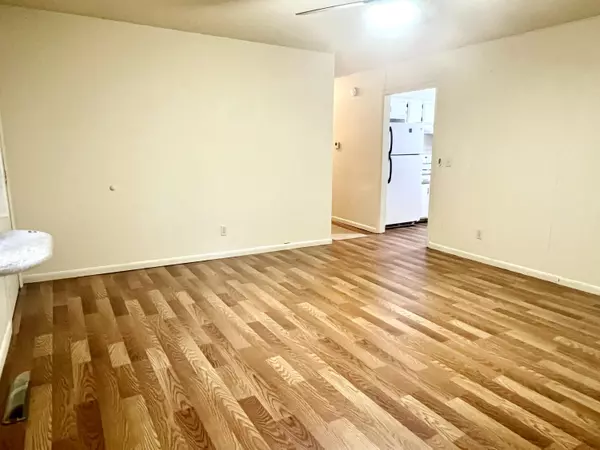 Aurora, MO 65605,923 Rosemary ST