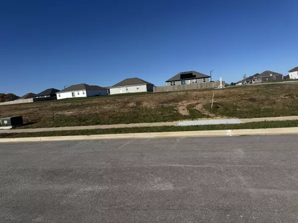 1186 E Macon ST, Republic, MO 65738