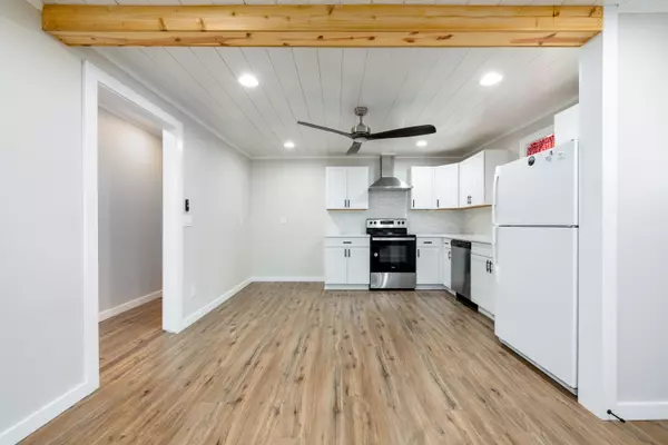 Ozark, MO 65721,605 E Oak ST