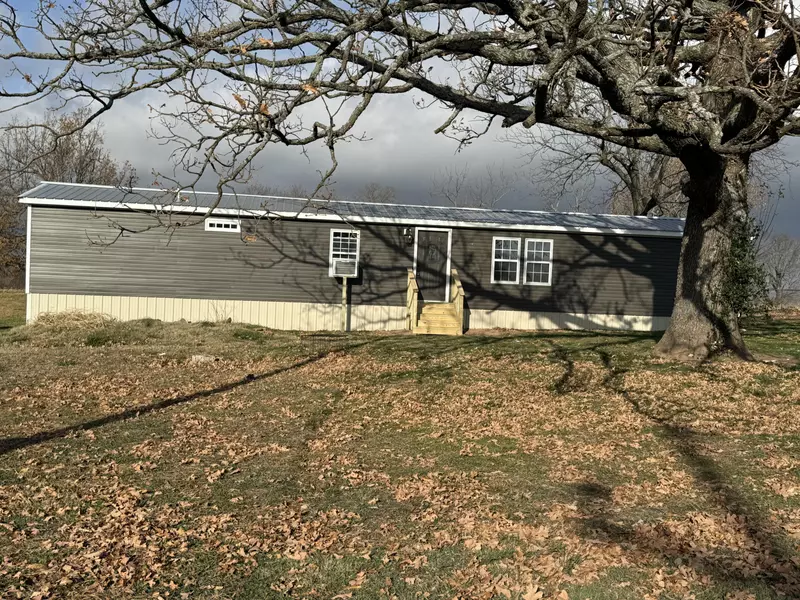 19327 Lawrence 1210, Aurora, MO 65605