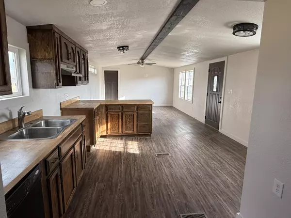 Aurora, MO 65605,19327 Lawrence 1210