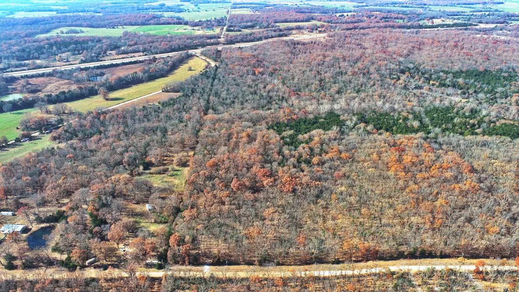 000 SE 871 RD, Collins, MO 64738