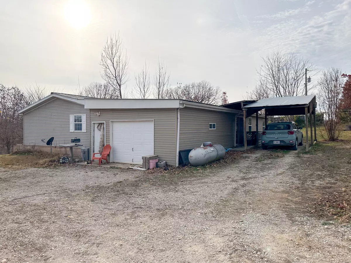 Pomona, MO 65789,4762 County Road 1340