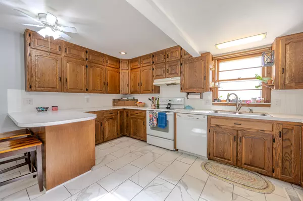 Neosho, MO 64850,628 N Summit ST