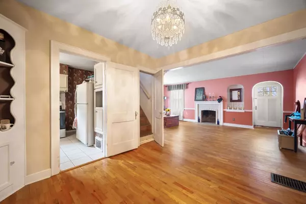 Neosho, MO 64850,113 E Mckinney Street