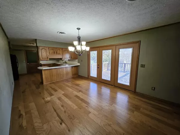 Monett, MO 65708,1105 N 14th ST