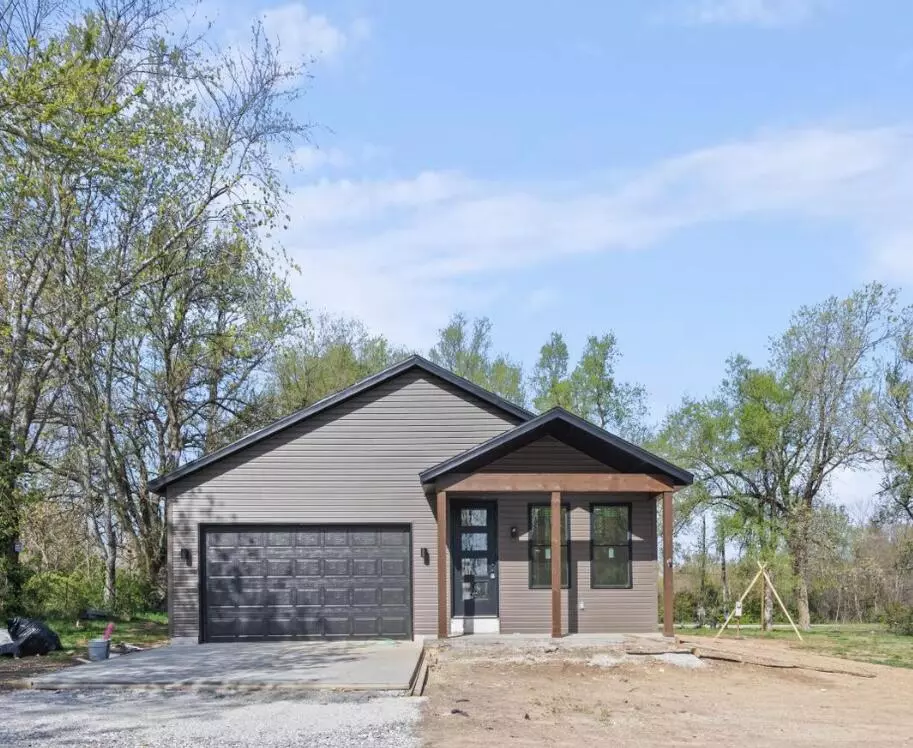 Sparta, MO 65753,332 South AVE