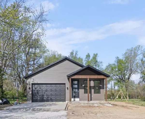 332 South AVE, Sparta, MO 65753