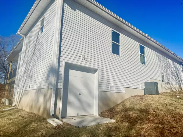 Cape Fair, MO 65624,648 Panorama DR