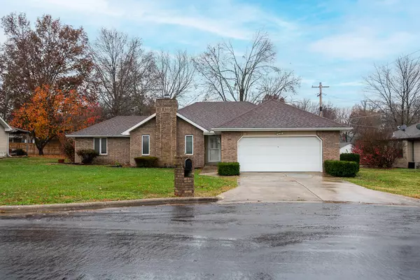 1216 Verna LN, Nixa, MO 65714