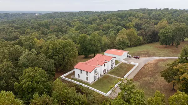 Anderson, MO 64831,2421 Morrison Loop