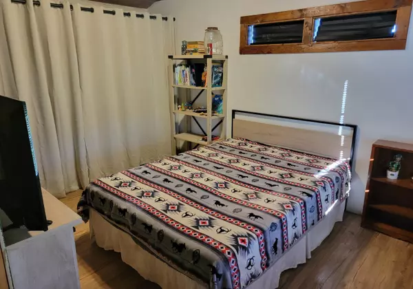 Aurora, MO 65605,17196 Farm Road 2030