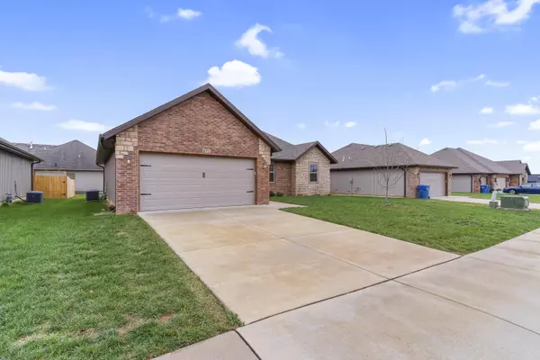 Nixa, MO 65714,876 E Ozark Jubilee RD