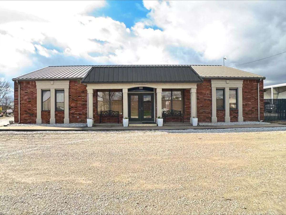 Carthage, MO 64836,2307 Missouri AVE