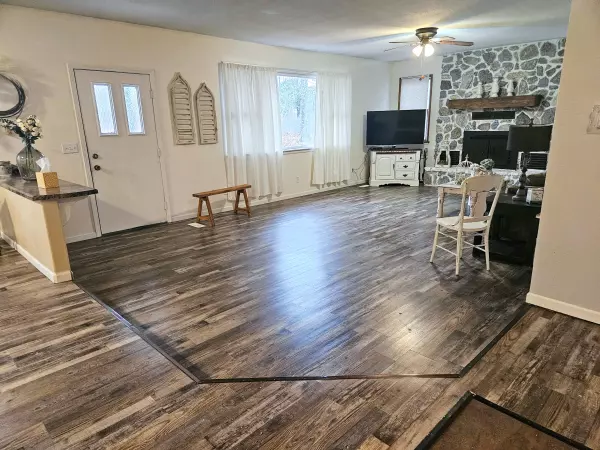 Mountain View, MO 65548,21371 Howell Road