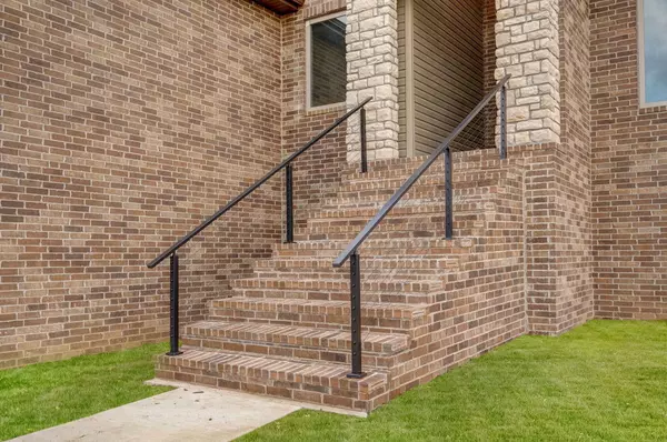 Ozark, MO 65721,2118 N Bradbury LN