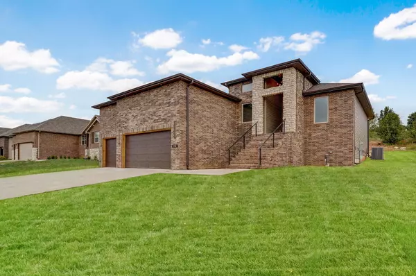 Ozark, MO 65721,2118 N Bradbury LN