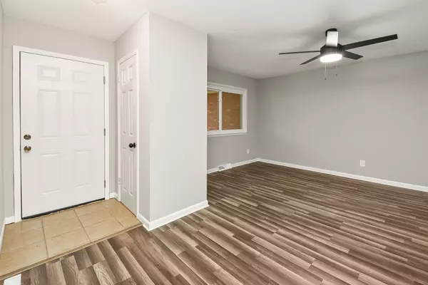 Springfield, MO 65803,2215 E Sharon ST