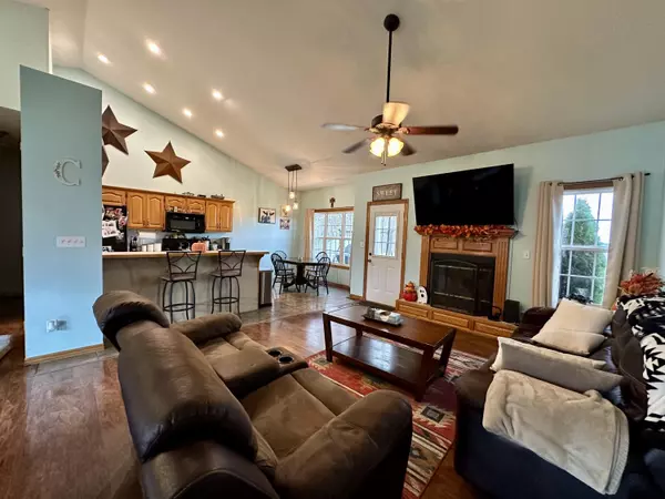 Carthage, MO 64836,1012 S Palomino RD