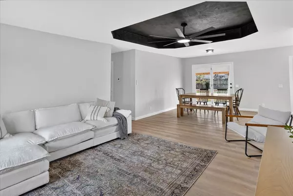 Bolivar, MO 65613,2216 W Austin