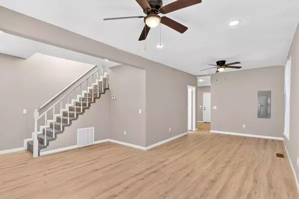 Springfield, MO 65802,1035 N Broadway AVE