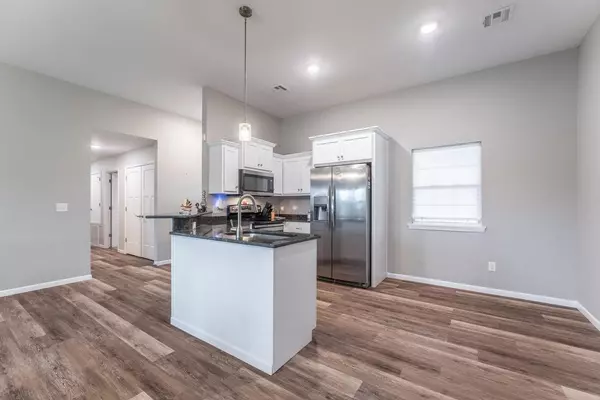 Neosho, MO 64850,13563 Paisley RD