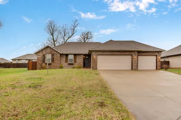 1183 S Bordeaux AVE, Republic, MO 65738