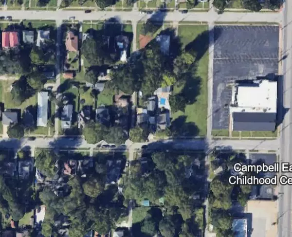 736 W Pershing ST, Springfield, MO 65806