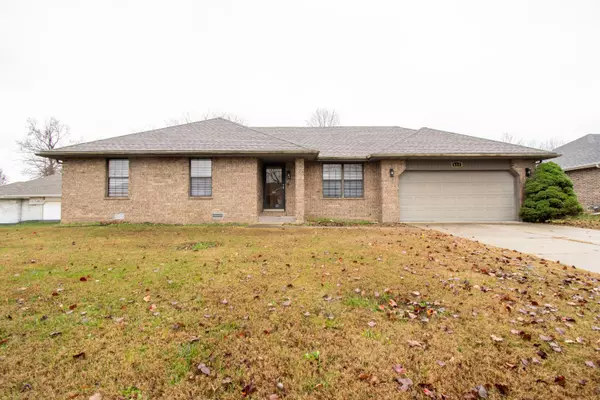 616 E Southeast Hills CT, Nixa, MO 65714