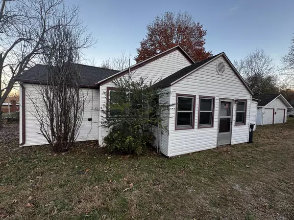 West Plains, MO 65775,1020 Woodland AVE